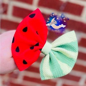 Watermelon Hairbow! Perfect for summer. Perfect for first birthdays and more!